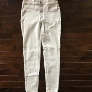 American Eagle White Skinny Jeans